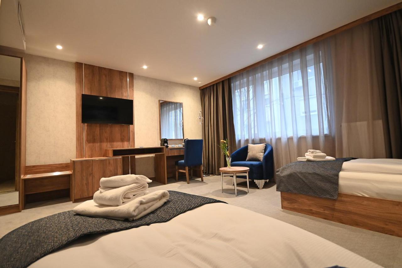 Hotel Foldana Budapest Bagian luar foto